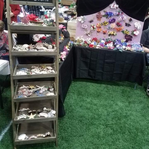 🌼Meet Posh Ambassador Ari🌼 - Picture 10 of 16